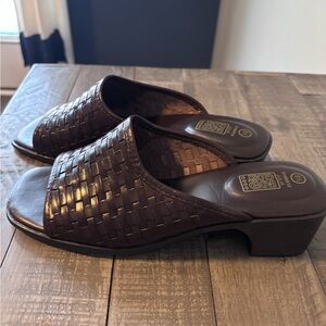 Faded Glory Women's Dark Brown Woven Slide Sandals